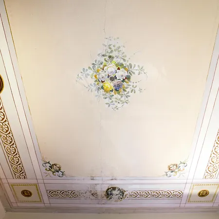 Margherita チェファル