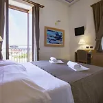 Margherita לינה וארוחת בוקר 4*