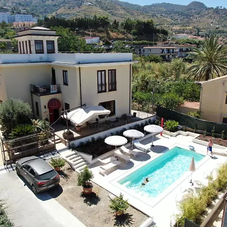 Margherita Oda ve Kahvaltı Cefalù