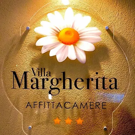 Margherita Oda ve Kahvaltı Cefalù