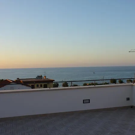 Margherita Oda ve Kahvaltı