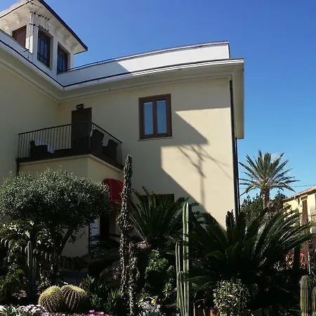 Oda ve Kahvaltı Margherita Cefalù